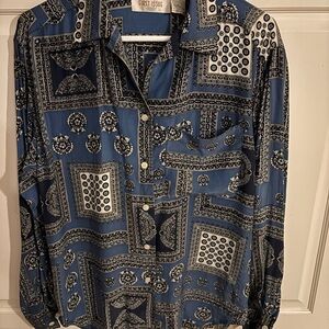 First Issue All Silk Floral Print small Long Sleeve Flowy Feminine Artsy‎